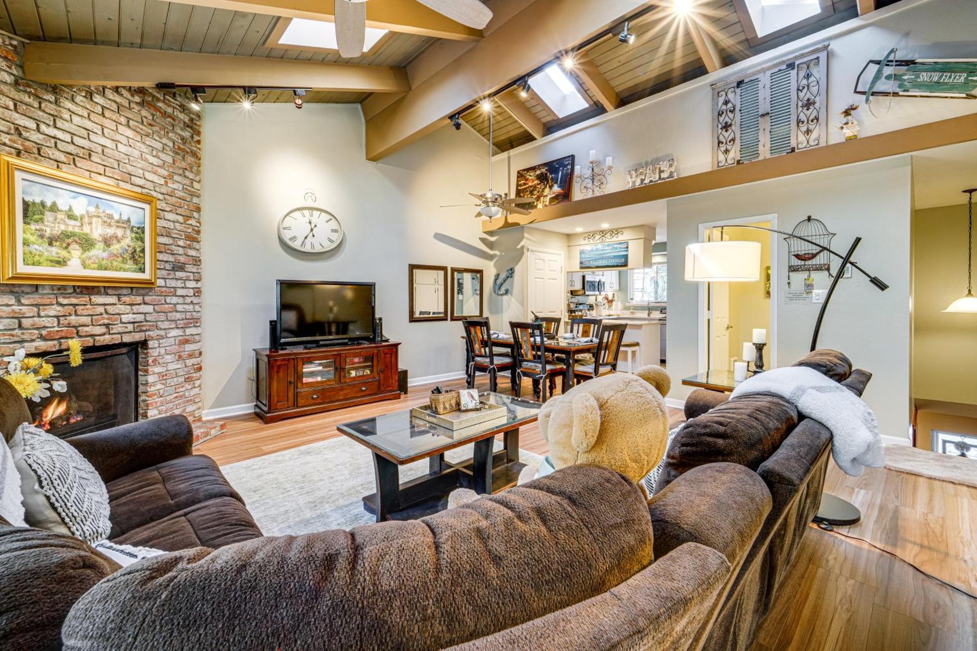 Tahoe Condo About 1 Mi To Diamond Peak Ski Resort! Инклайн Вилидж Екстериор снимка